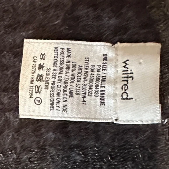 Wilfred Black Geometric Blanket scarf - Picture 2 of 9